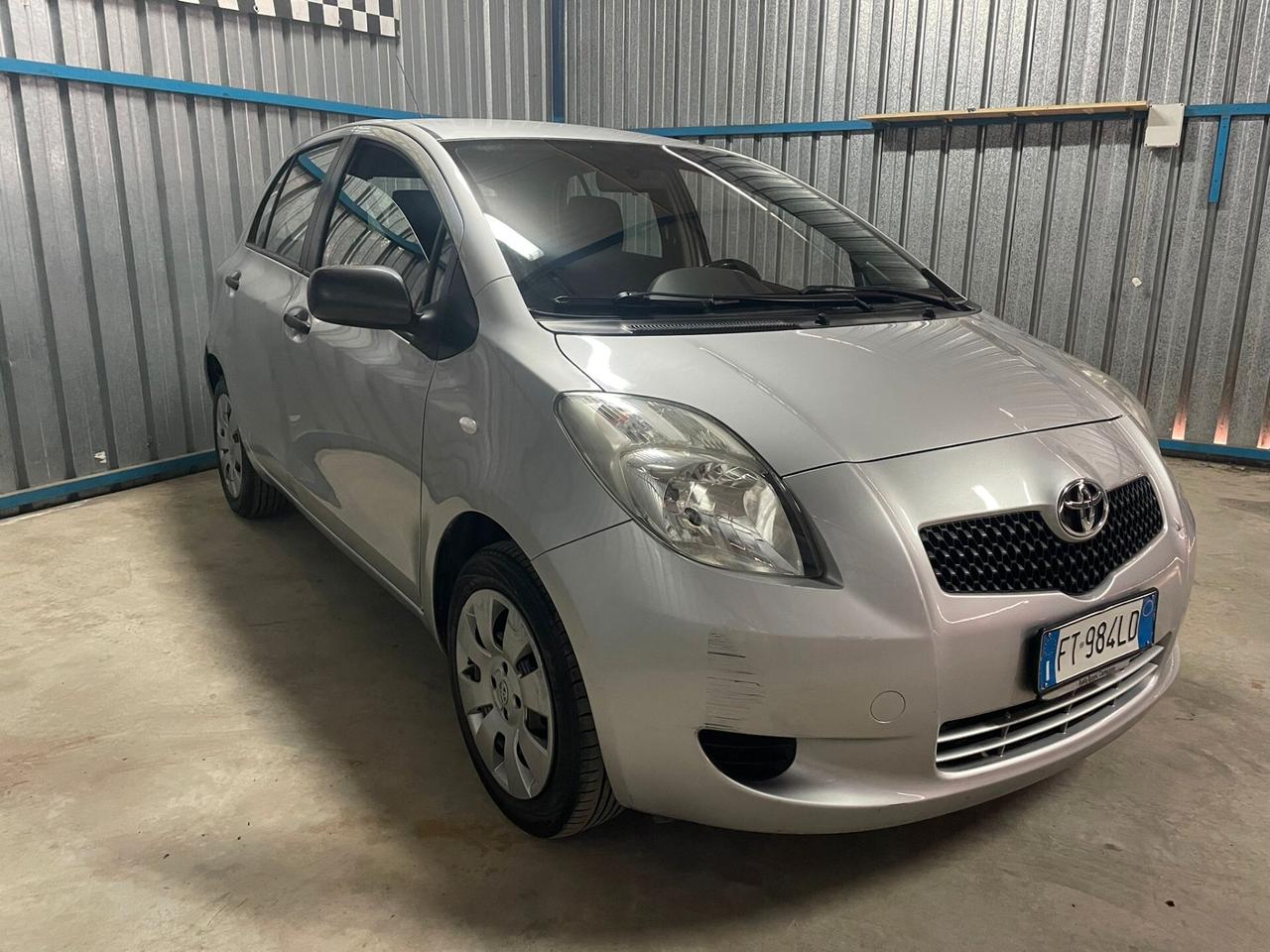TOYOTA YARIS 1.0 - NEOPATENTATI