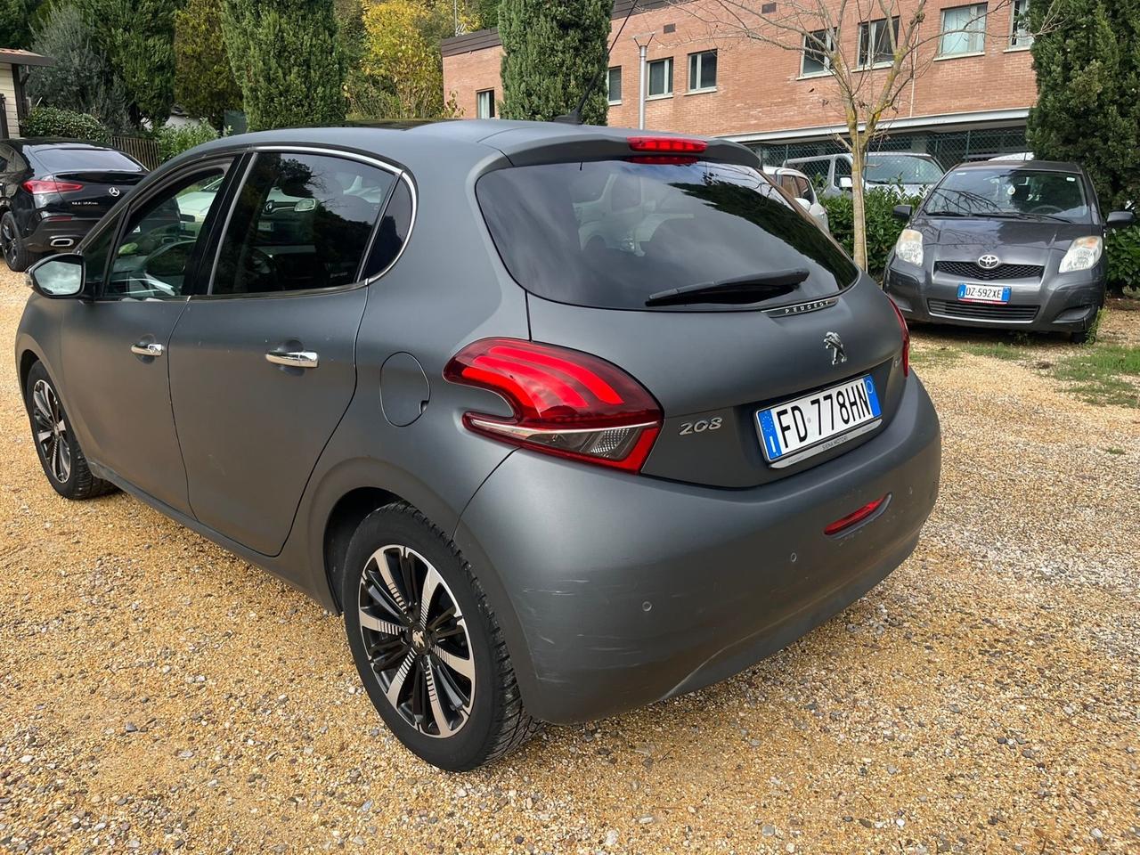 Peugeot 208 PureTech 82 5 porte Allure