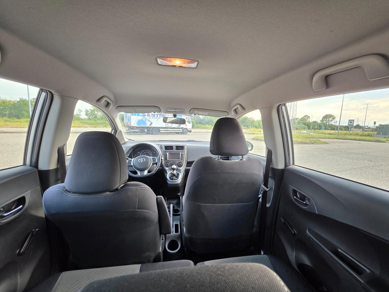 Toyota Verso-S 1.4D MT Style TAGLIANDI UFFICIALI