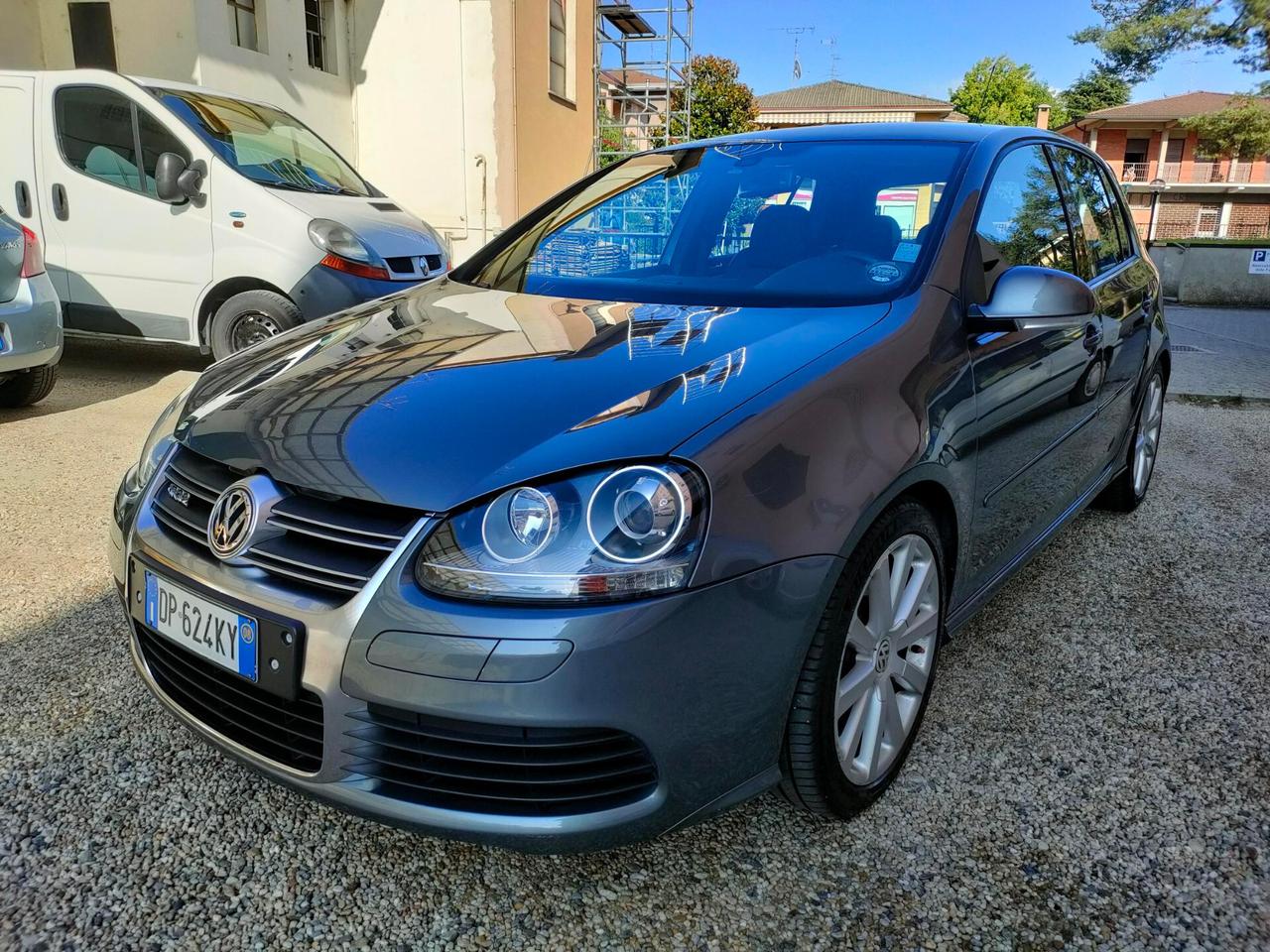 Volkswagen Golf 3.2 VR6 4mot. 5p. DSG R32