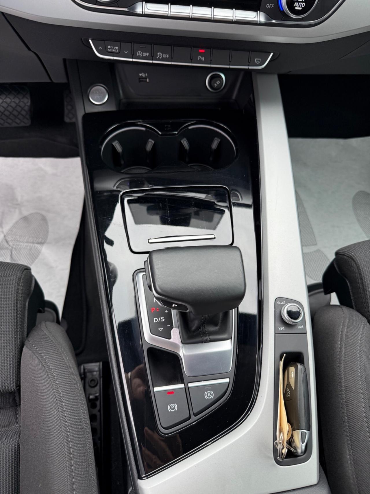 Audi A4 Avant 35 TDI/163 CV S tronic S line edition .IVA ESPOSTA