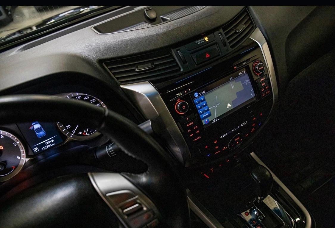 Nissan Navara 2.3 dCi 190 CV 7AT 4WD Double Cab N-Connecta