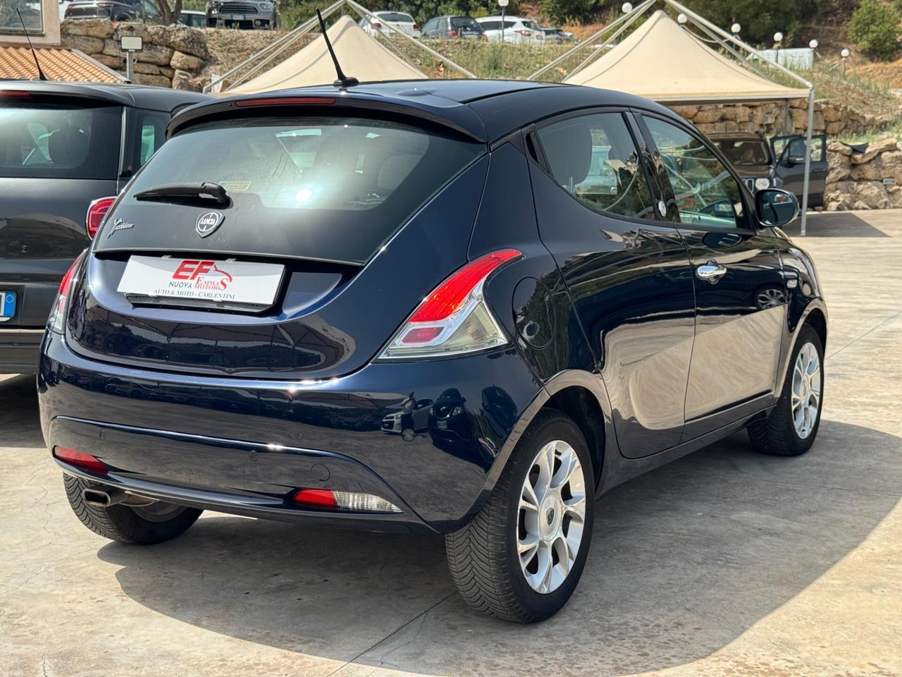 Lancia Ypsilon 1.3 MJT 16V 95 CV 5 porte S&S Silver
