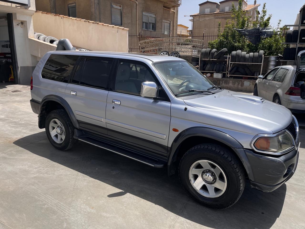 Mitsubishi Pajero Sport Pajero Sport 2.5 TDI GLS
