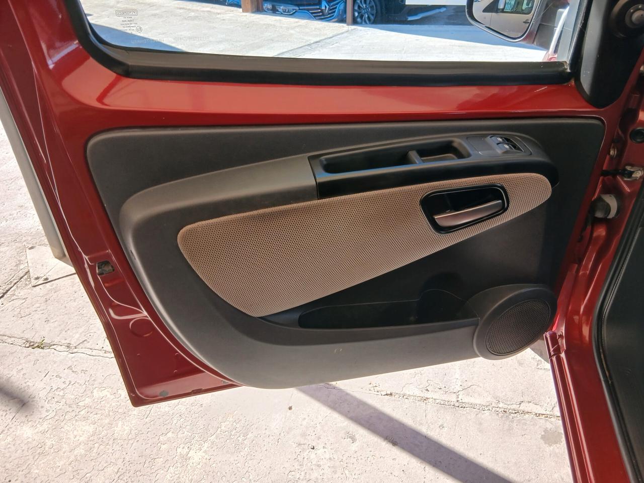 Fiat Qubo 1.4 8V 77 CV Natural Power 10