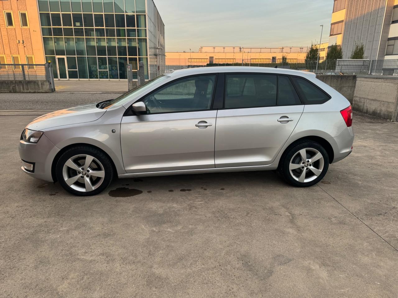 Skoda Rapid 1.6 TDI CR 105 CV Ambition