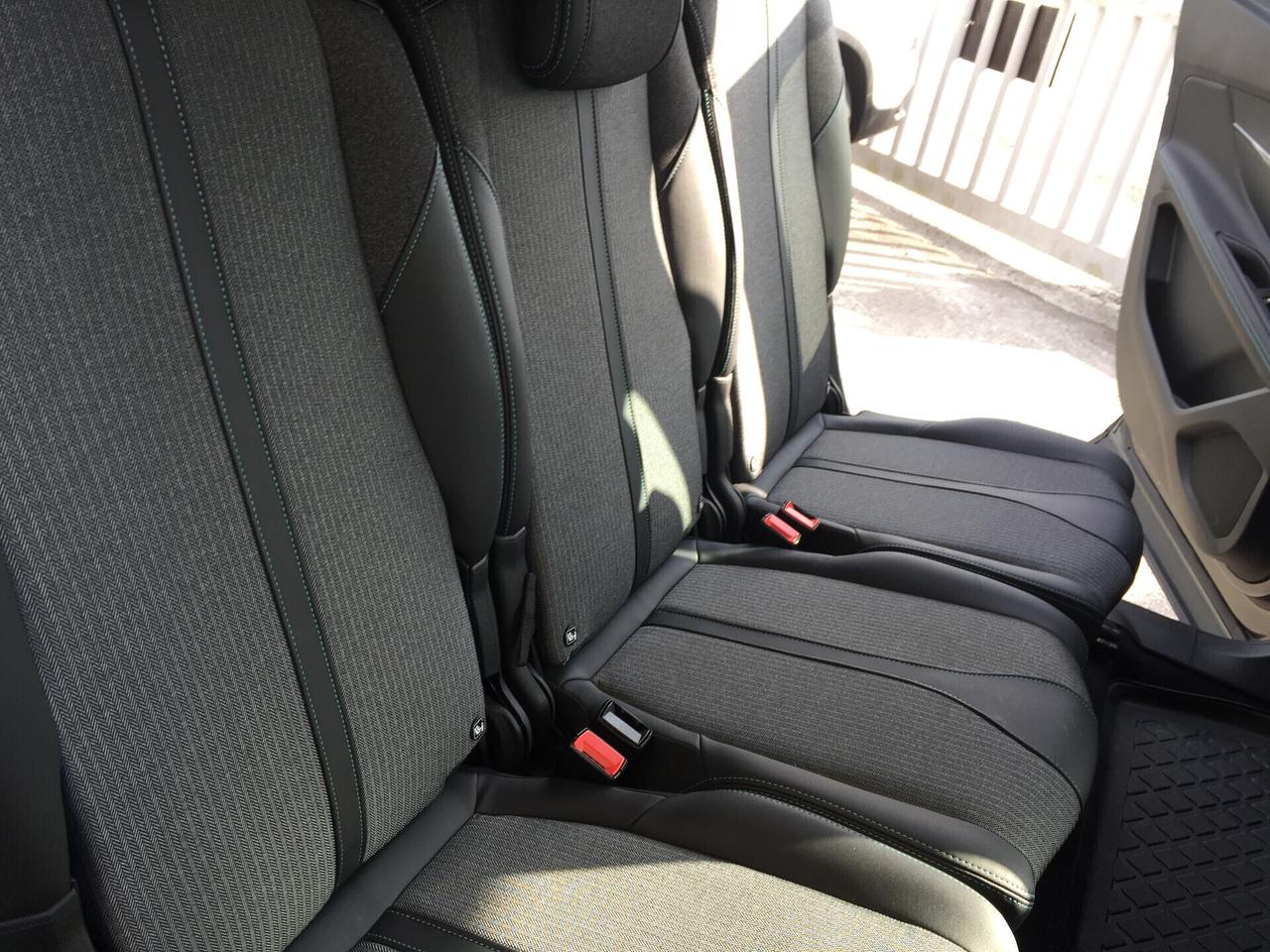 Peugeot 5008 BlueHDi 130 S&S EAT8 Allure Pack 7 POSTI