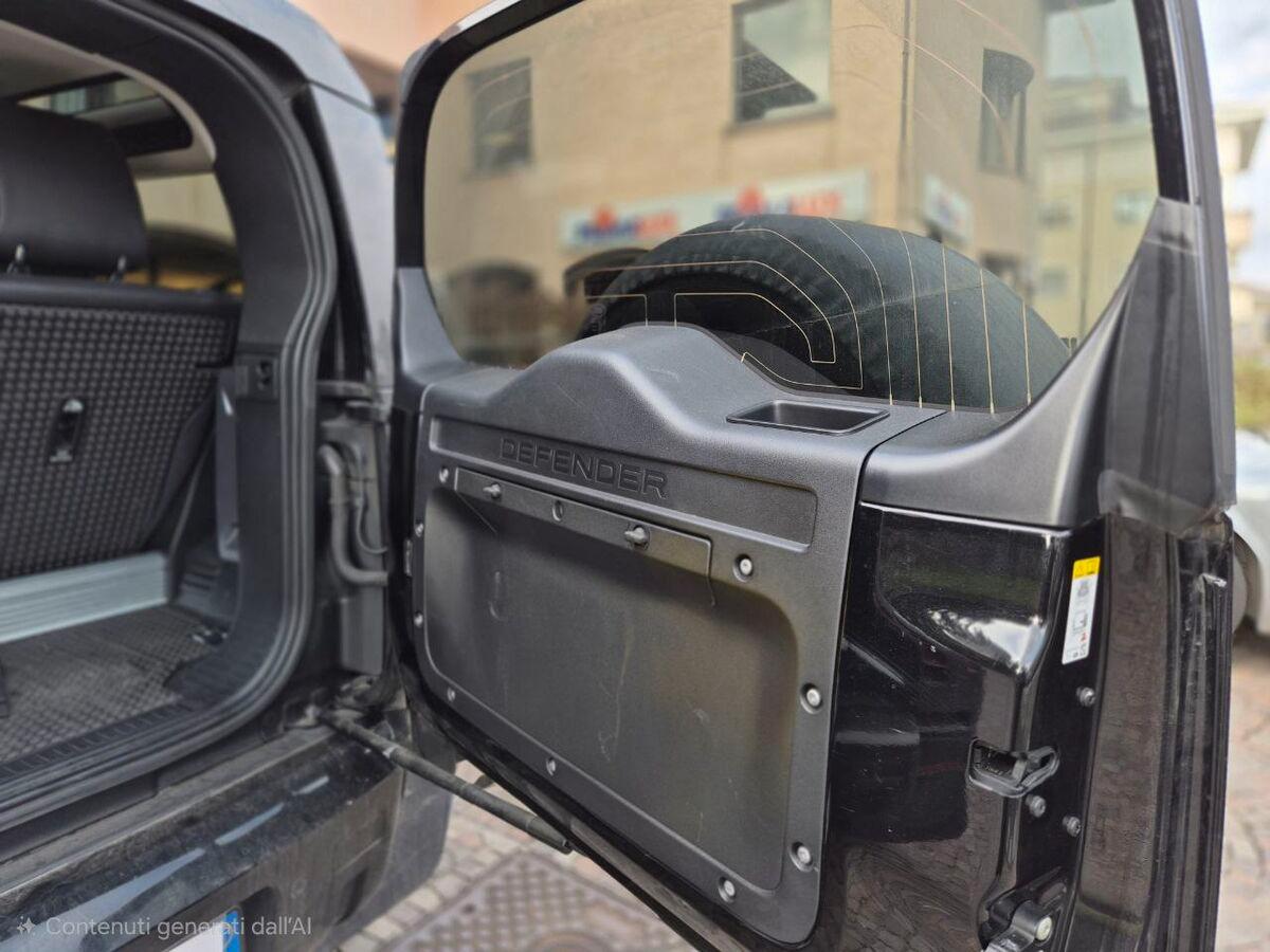 Land Rover Defender 90 3.0d i6 mhev X-Dynamic SE awd 200cv auto