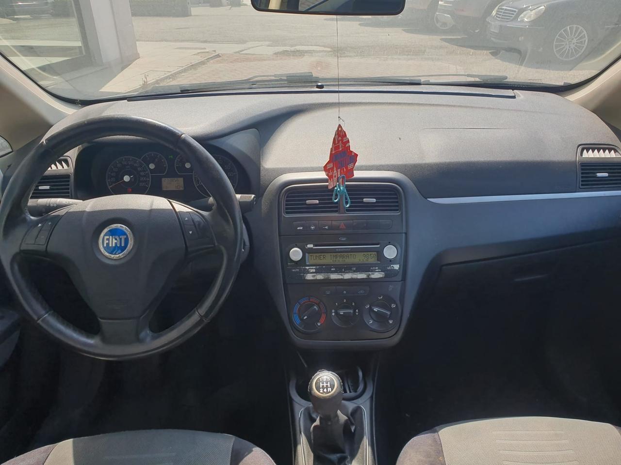 Fiat Grande Punto 1.3 MJT 75 CV 2007 neopatentati.