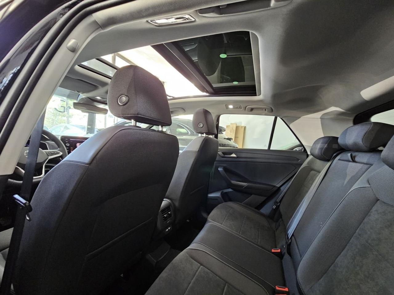 Volkswagen T-Roc Style C.17" Tetto Apribile Led Navi PDC Camera TDI