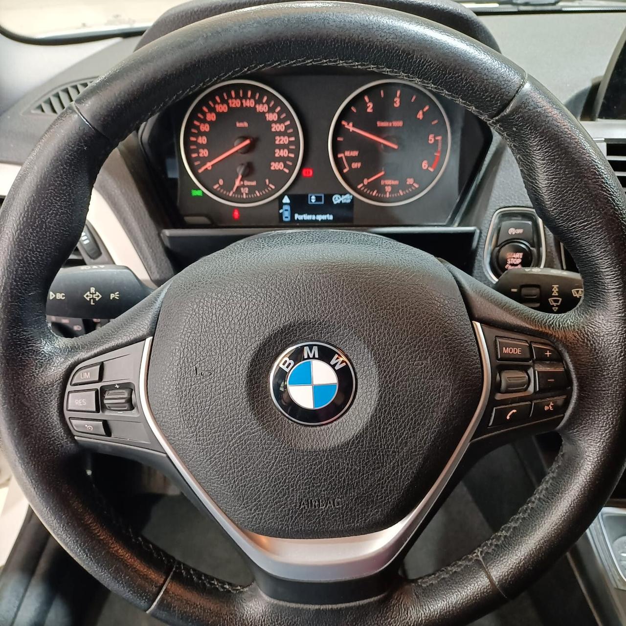Bmw 116 116d 5p. Urban