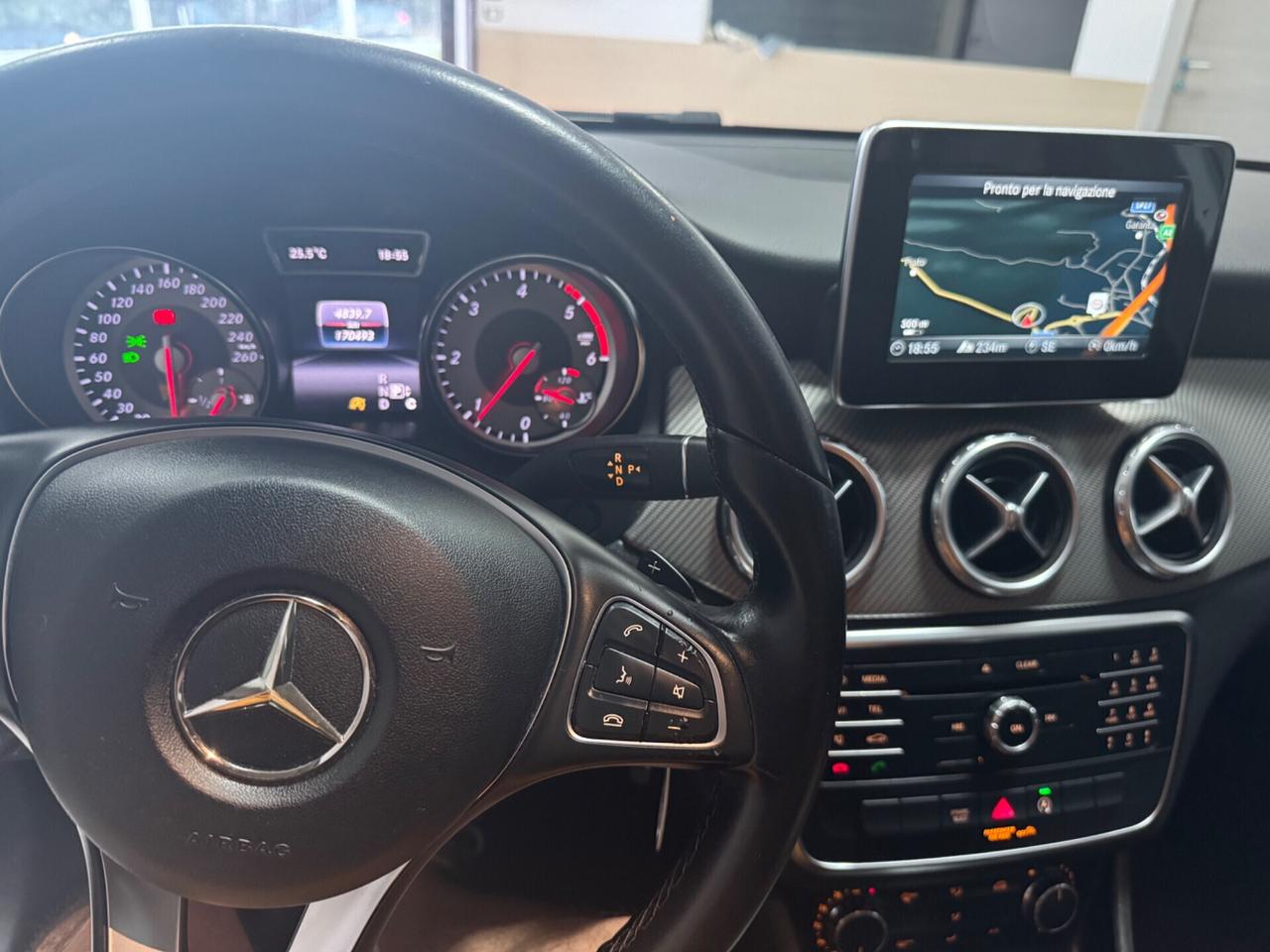 Mercedes-benz GLA 180 d Automatic Premium