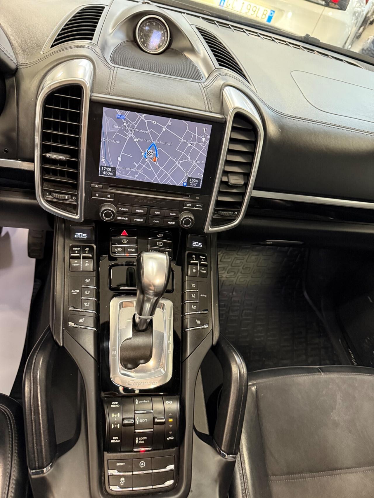 Porsche Cayenne 3.0 Diesel Platinum Edition 262CV