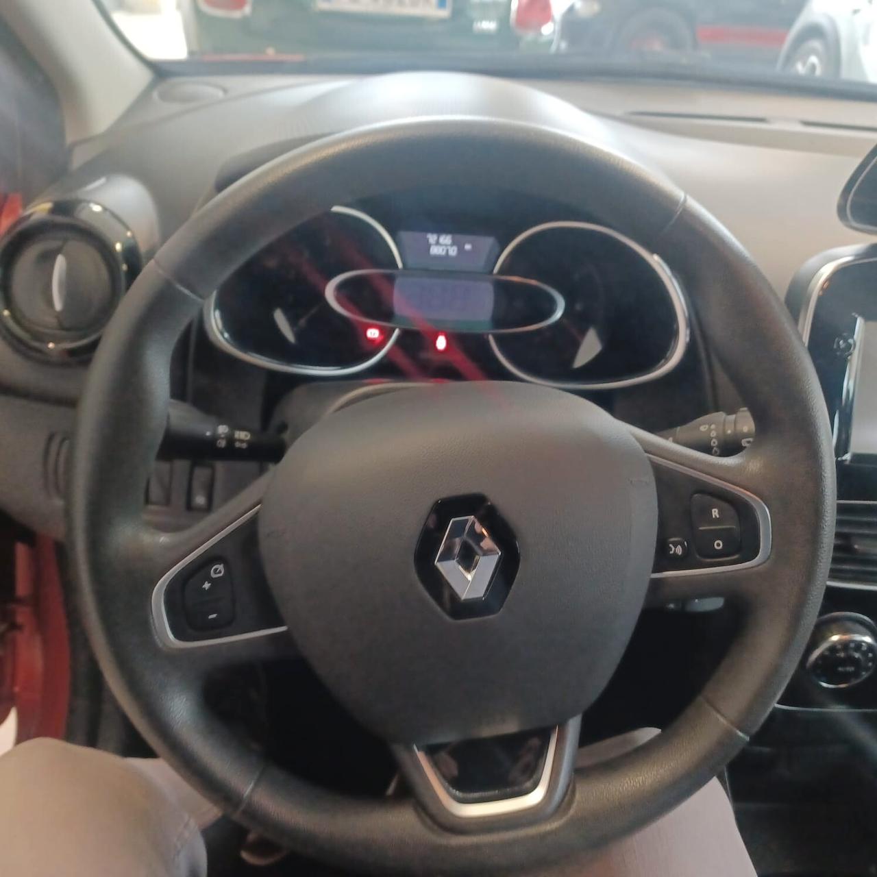 72.168 KMN CLIO 1.5 FULL OPTIONAL NEOPATENTATI