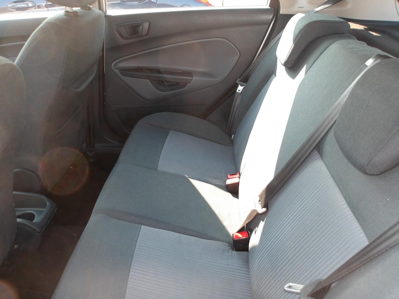 FORD FIESTA 1.2 BENZ-2011-GARANZIA FULL