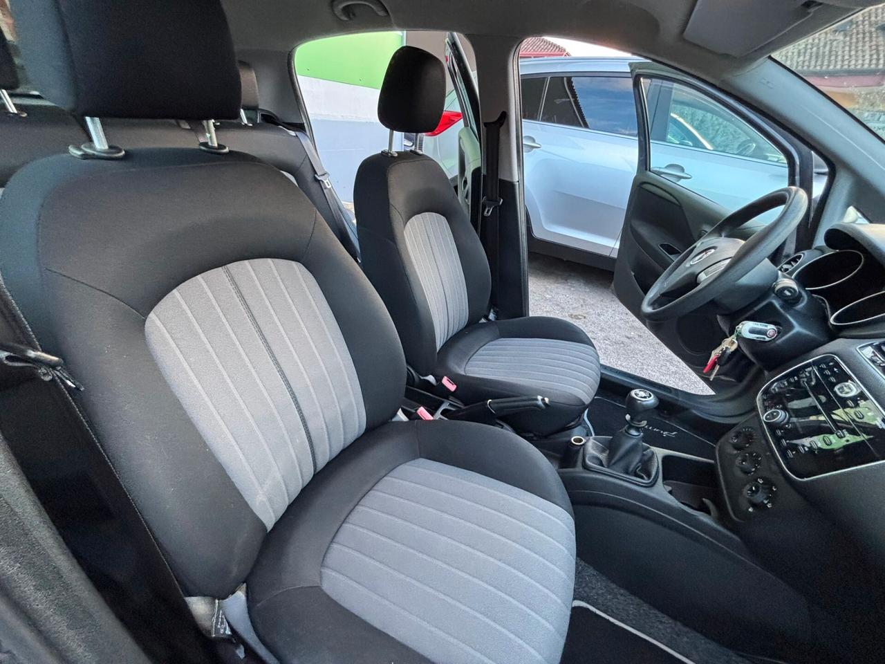 Fiat Punto 1.4 8V 5 porte Natural Power Street