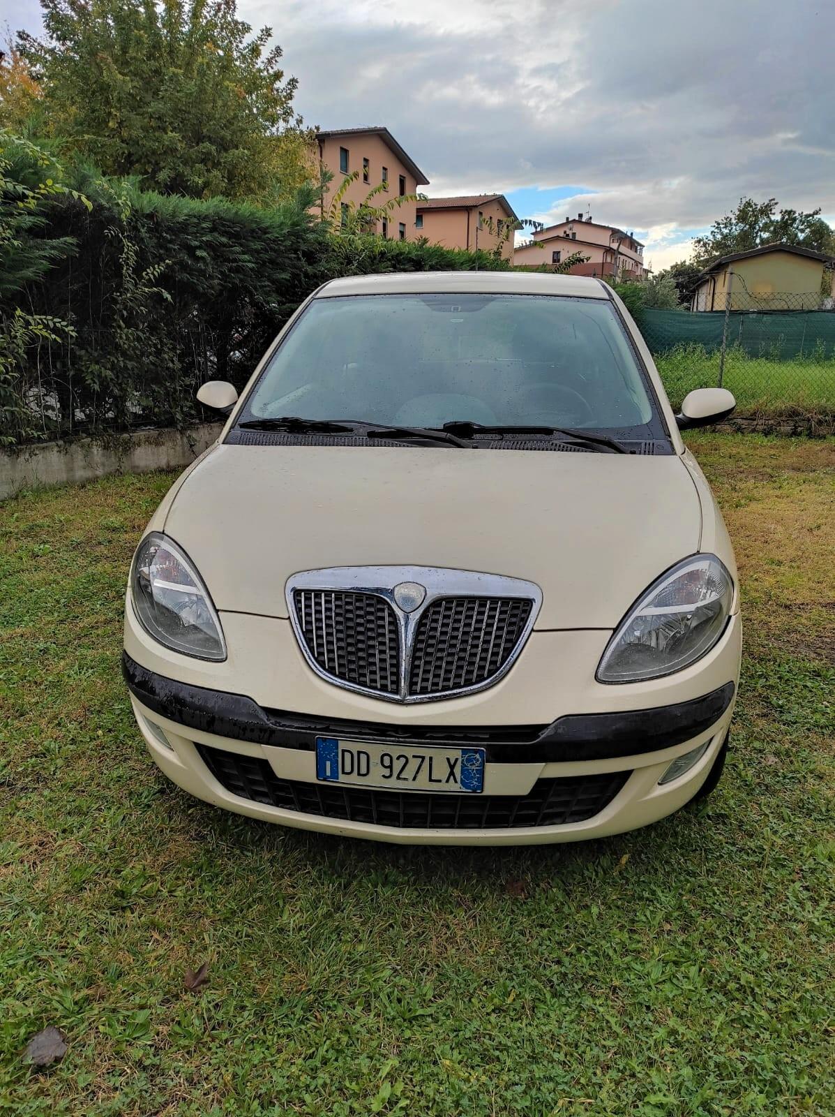 Lancia Ypsilon 1.2 METANO