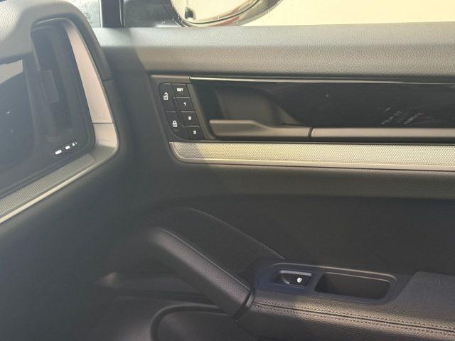 PORSCHE Cayenne Coupé 3.0 V6