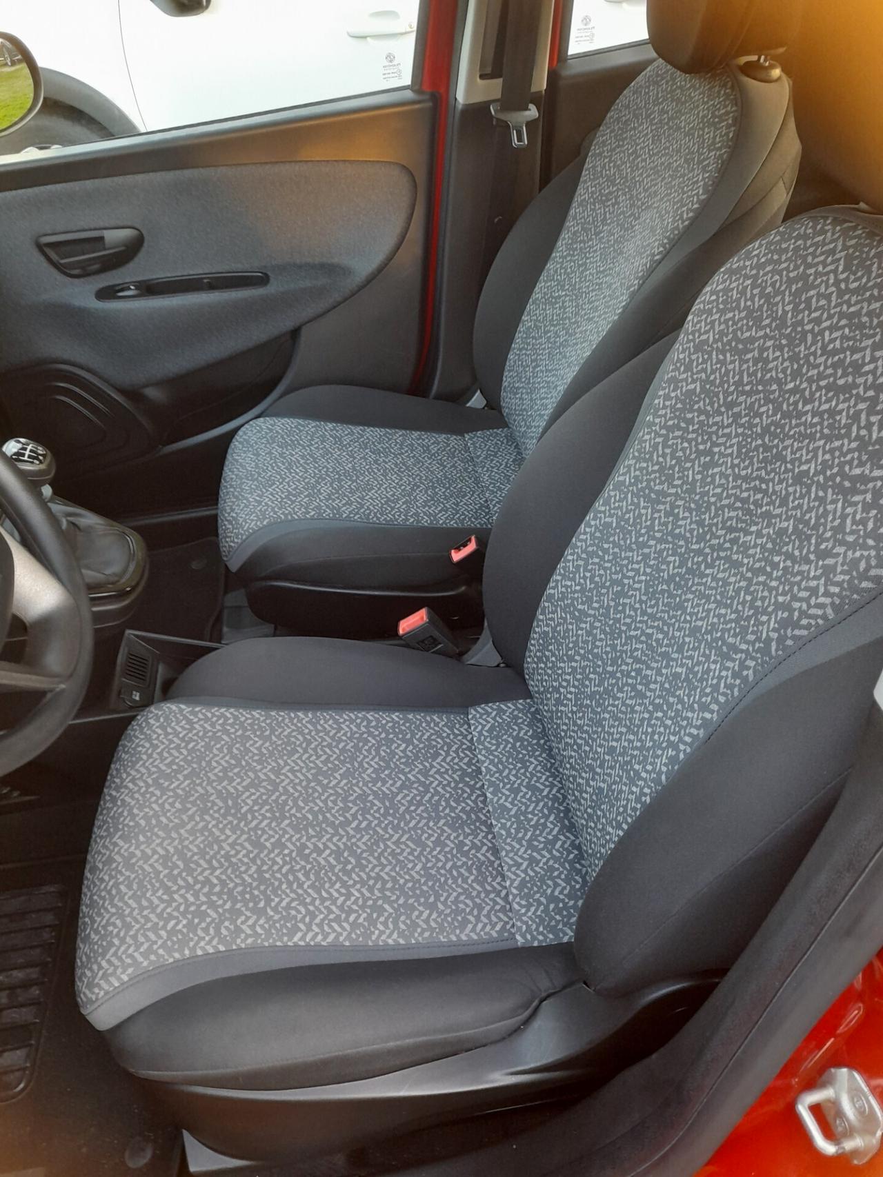 Lancia Ypsilon 1.0 5 porte Hybrid PROMO