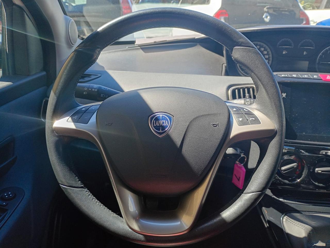 Lancia Ypsilon 1.0 FireFly 5 porte S&S Hybrid Alberta Ferretti