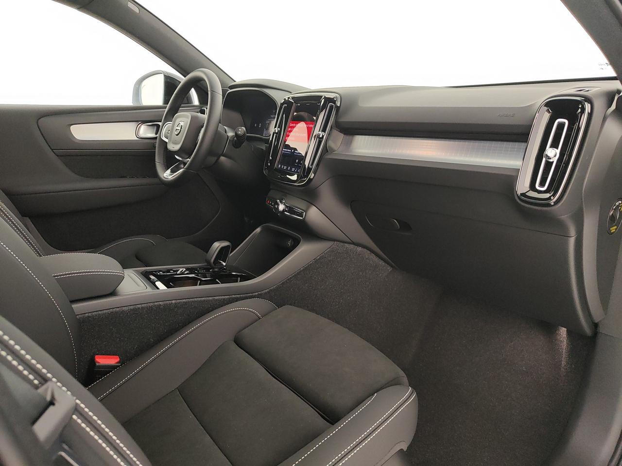 VOLVO XC40 2.0 b3 Ultra Black Edition auto