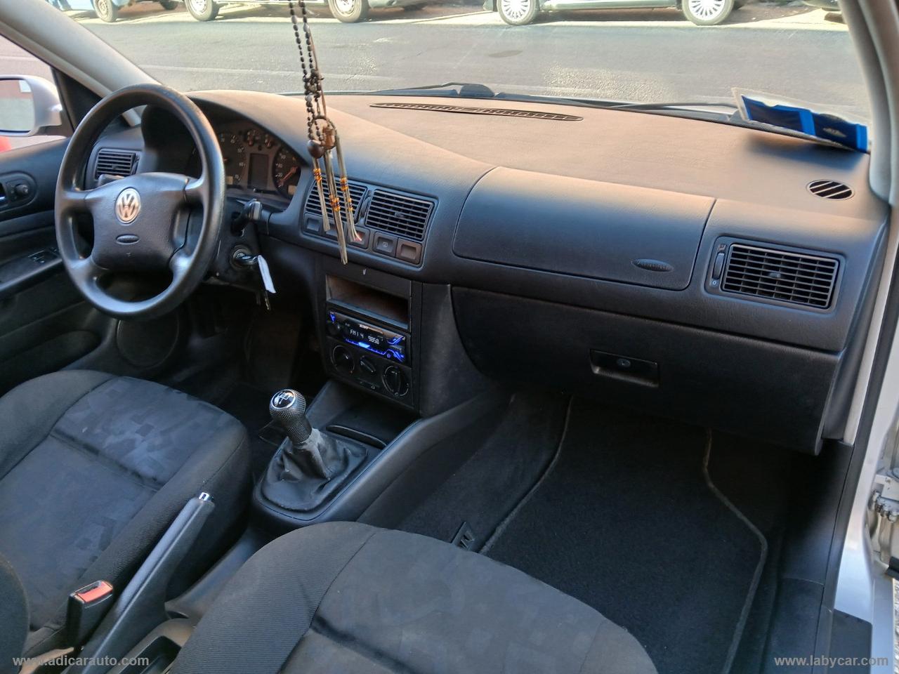 VOLKSWAGEN Golf 1.4 16V 3p.