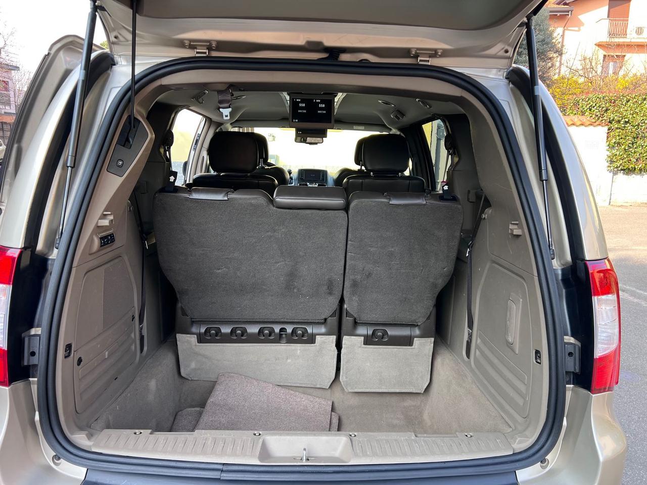 Lancia Voyager 2.8 D Platinum #9528