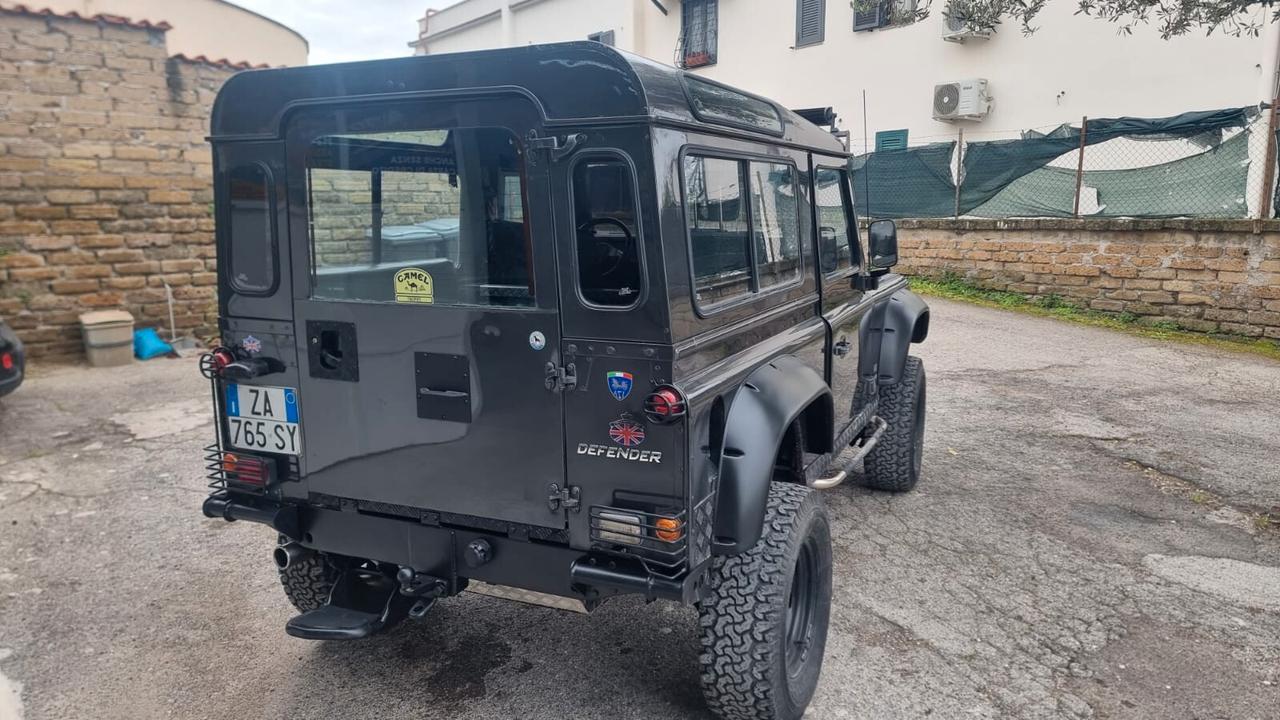 Land Rover Defender land rover