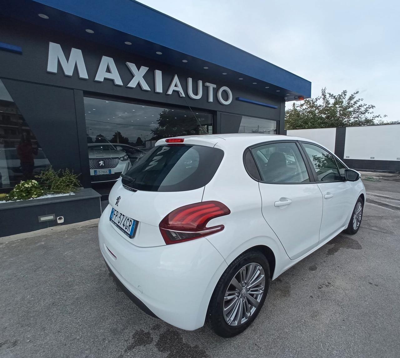Peugeot 208 allure 2018