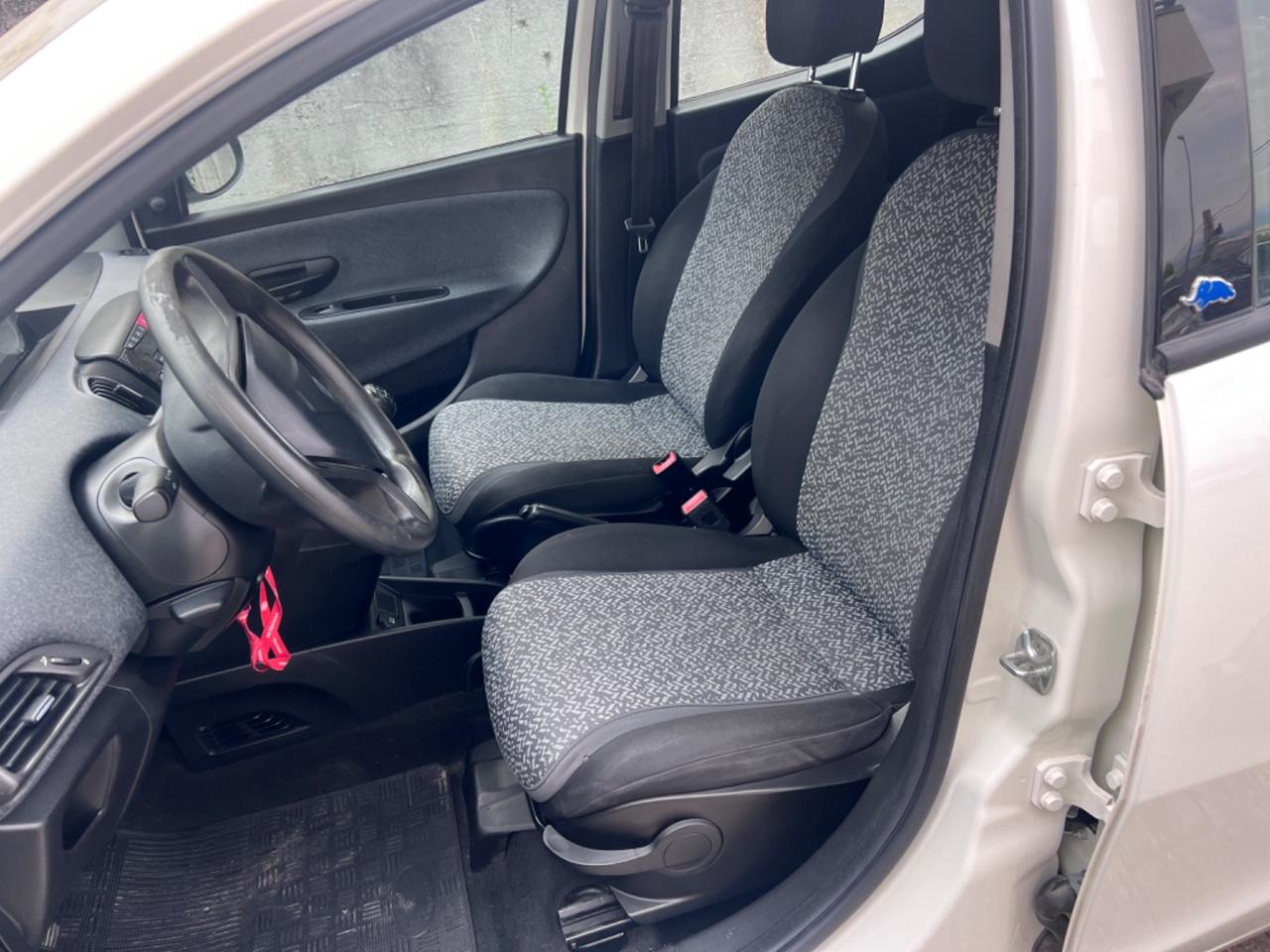 Lancia Ypsilon 1.2 69 CV 5 porte S&S Gold+Blockshaft