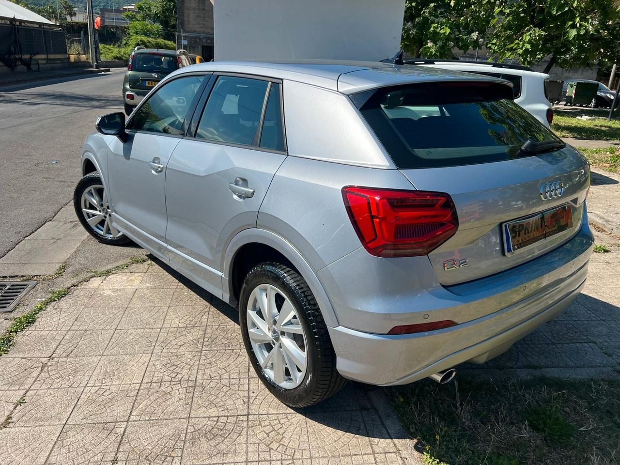 Audi Q2 1.6 s tronic navigatore matrix fari e top