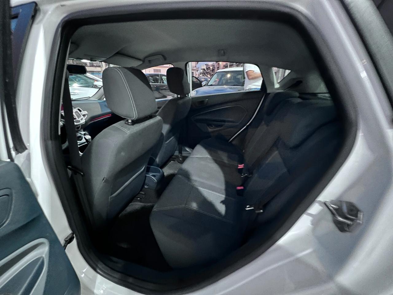 Ford Fiesta 1.4 TDCi 70CV 5 porte Titanium