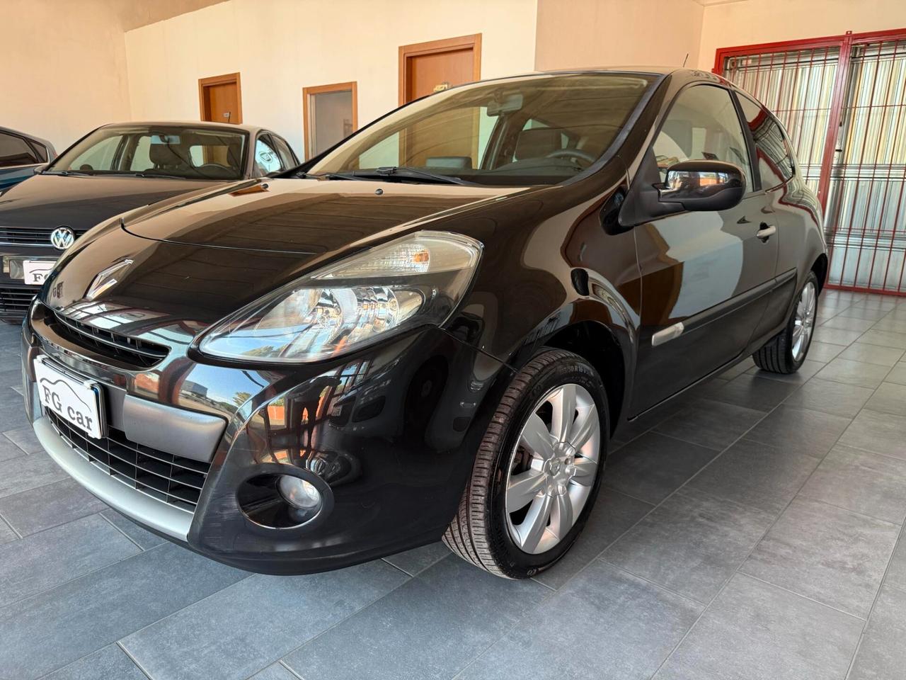 Renault Clio 1.2 16V 3 porte Luxe 100Cv NEOPATENTATI