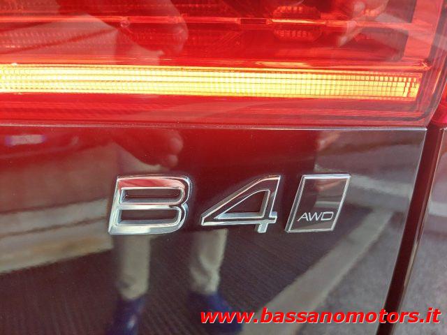 VOLVO XC60 B4 (d) AWD Geartronic Momentum Pro