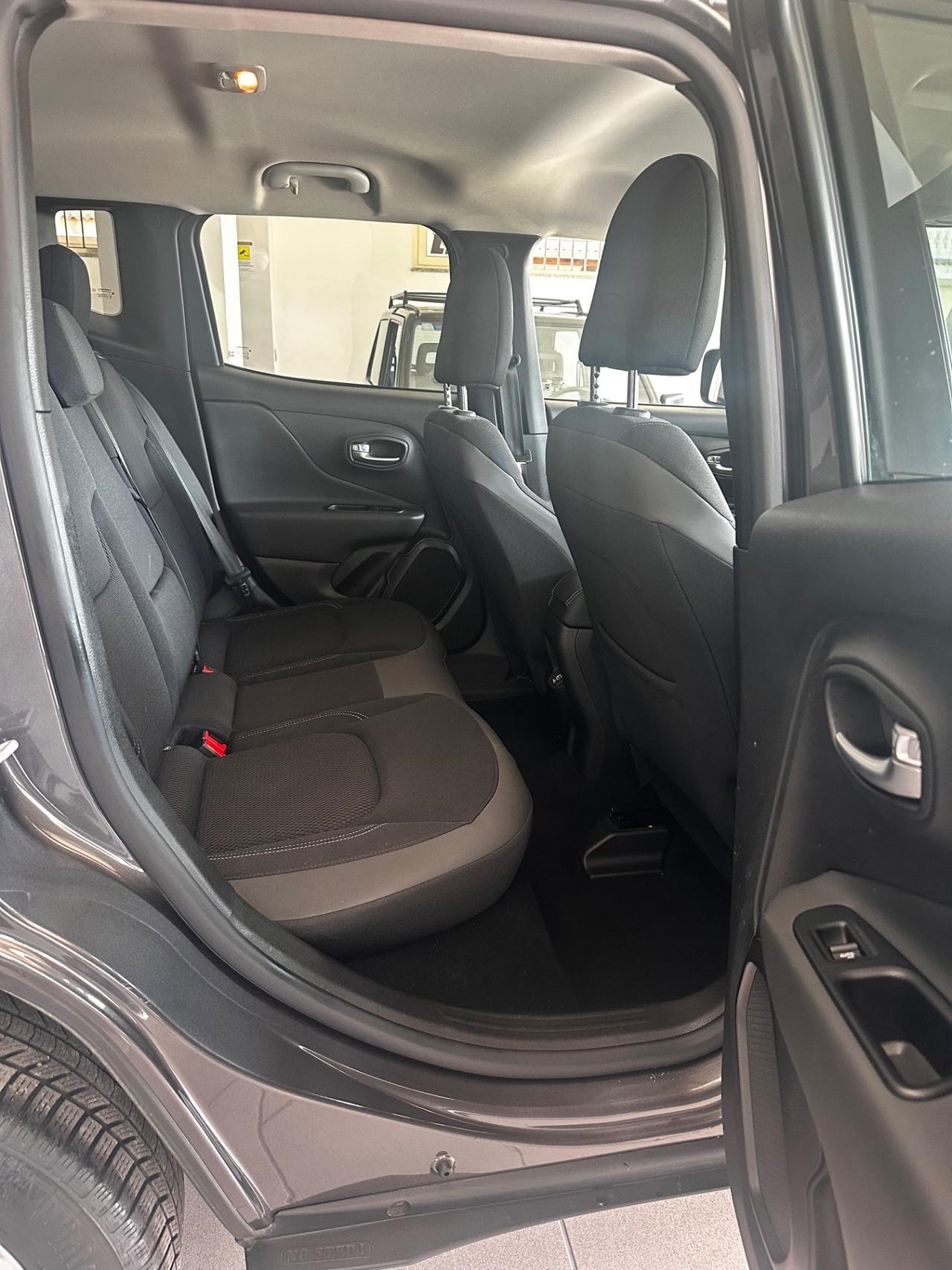 Jeep Renegade 1.3 T4 DDCT Limited