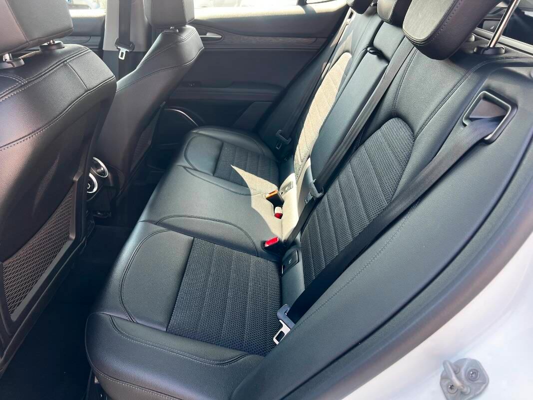 Alfa Romeo Stelvio 2.2 t Executive Q4 190cv auto