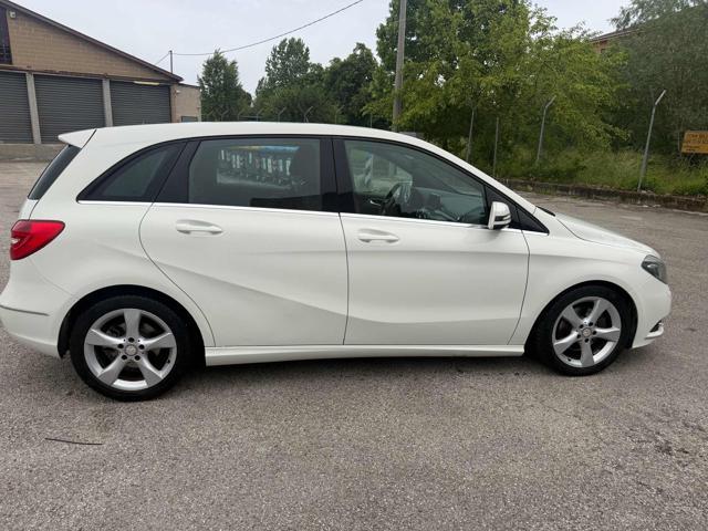 MERCEDES-BENZ B 180 BlueEFFICIENCY Premium senza nessun lavoro da fare