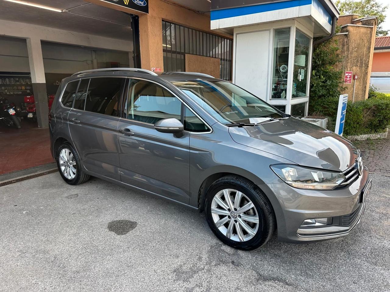 Volkswagen Touran 1.6 TDI Executive BlueMotion Technology 7 posti