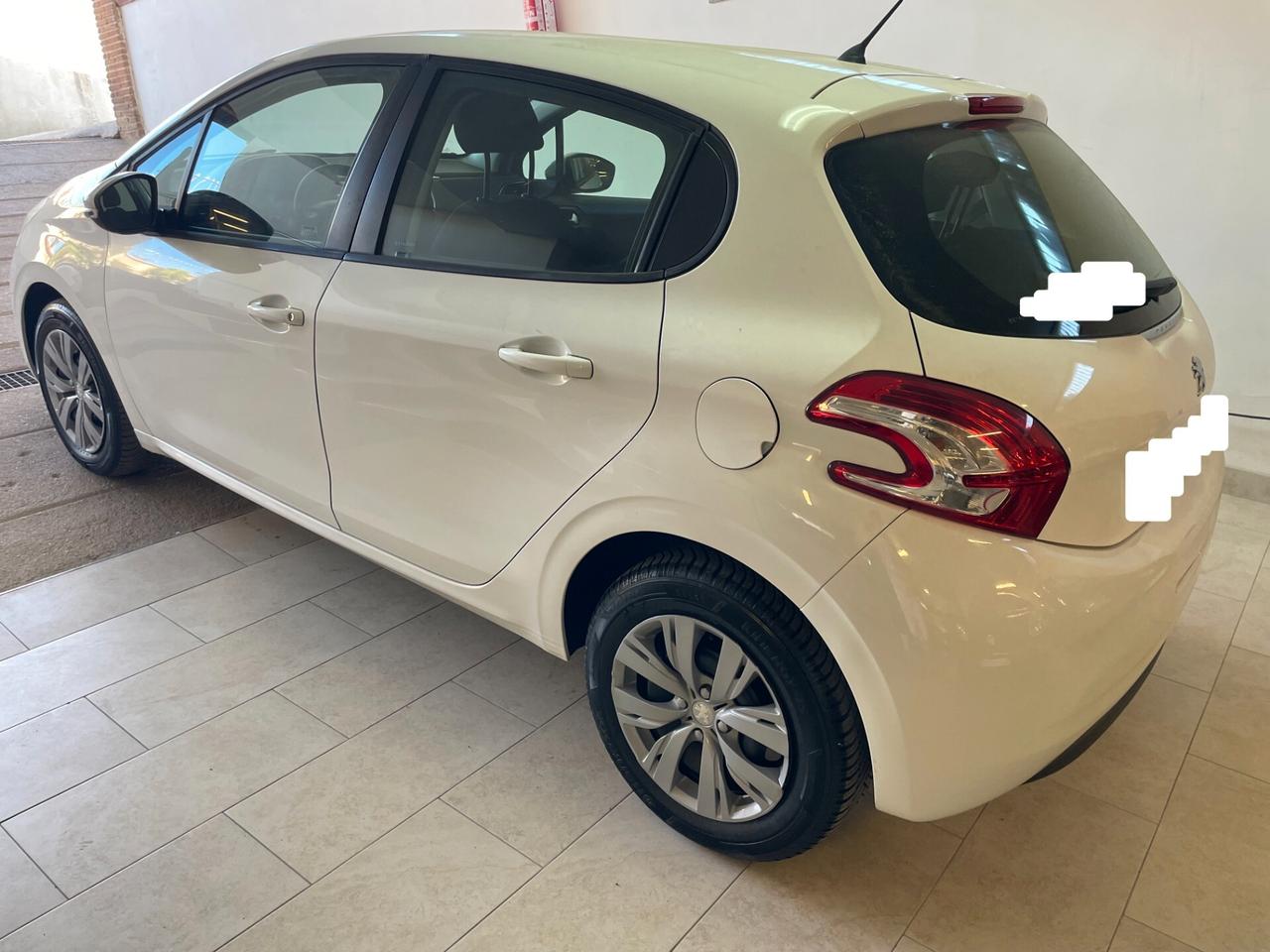 Peugeot 208 1.2 82 CV 61.000 KM! FULL DISTRIBUZIONE NEOPATENTATI