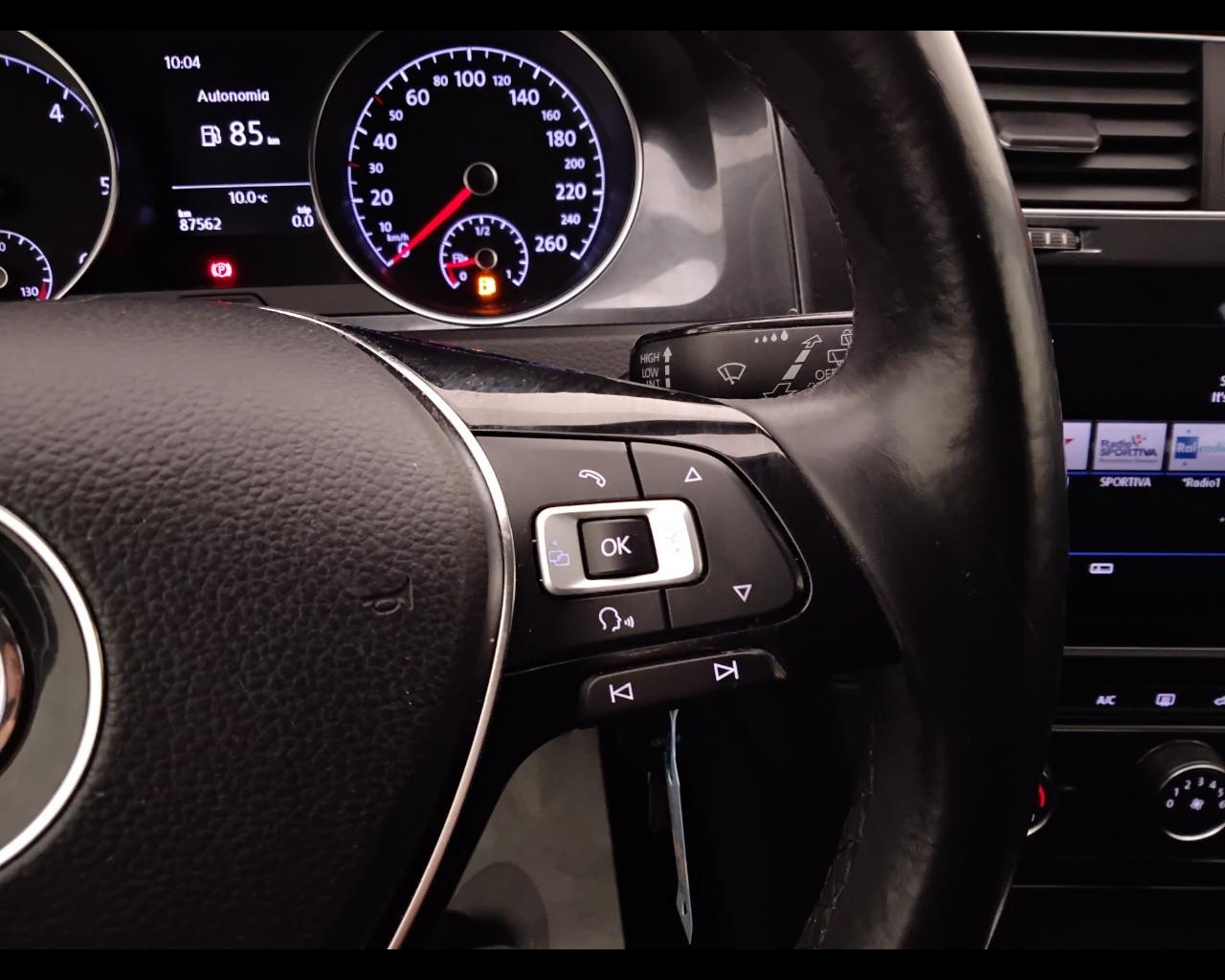 VOLKSWAGEN Golf VII 2017 5p - Golf 5p 1.6 tdi Trendline 90cv