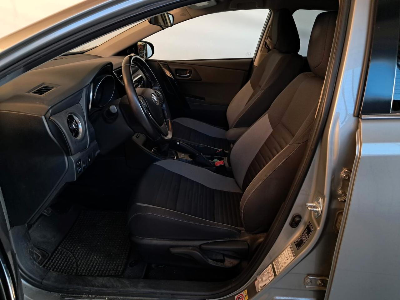 Toyota Auris 1.4 D-4D Active