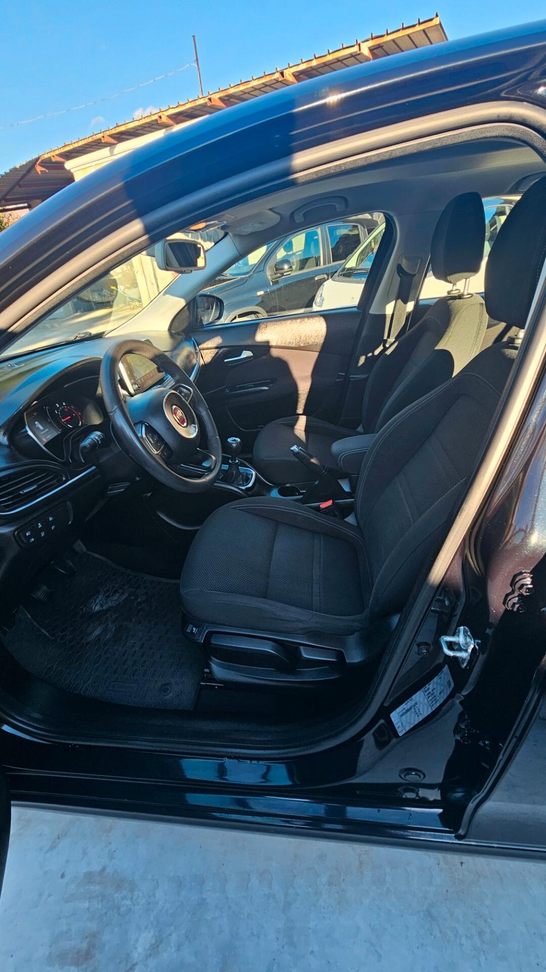 Fiat Tipo 1.6 Mjt S&S SW Lounge