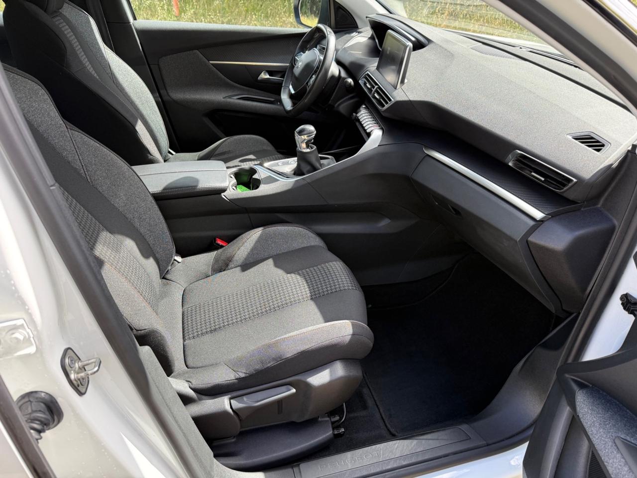 Peugeot 3008 BlueHDi 130 S&S Active Pack