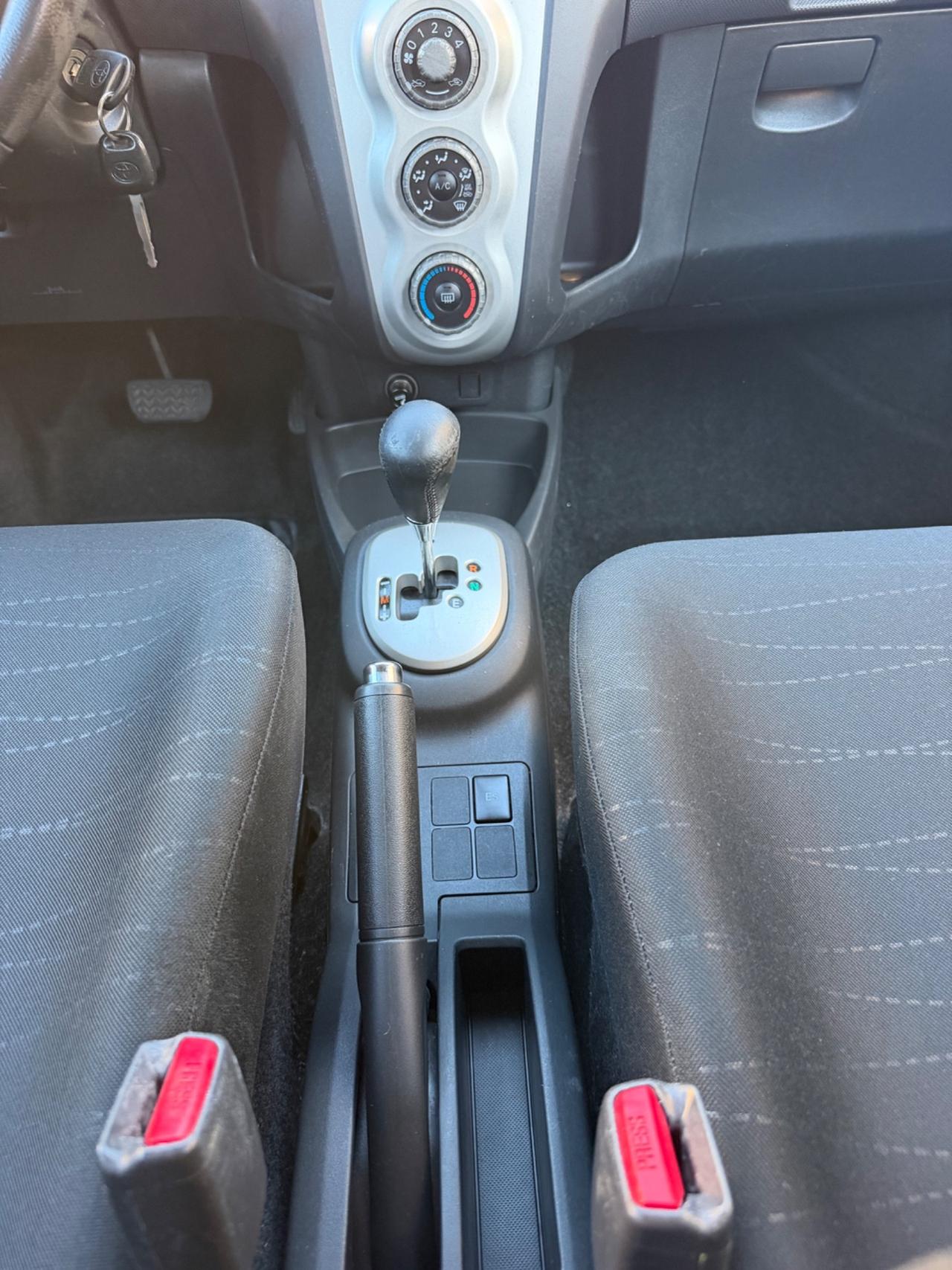 Toyota Yaris 1.3 5 porte M-MT Navi
