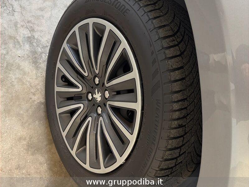 Peugeot 2008 Benzina 1.2 puretech Active s&s 82cv my18