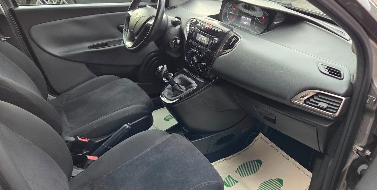 Lancia Ypsilon 1.2 69 CV 5 porte GPL EURO6 Elefantino