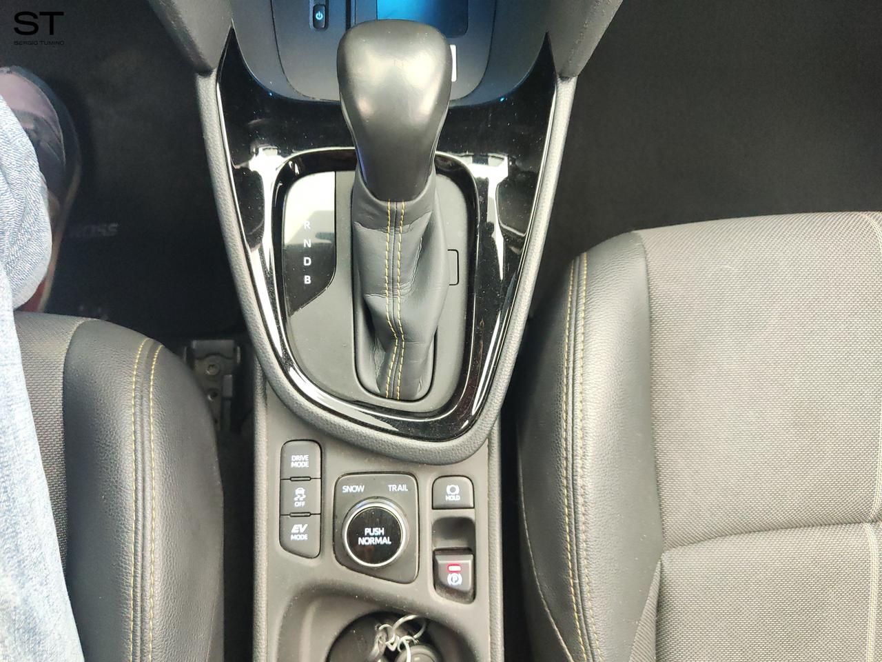 TOYOTA Yaris Cross - Yaris Cross 1.5 Hybrid 5p. E-CVT AWD-i Lounge
