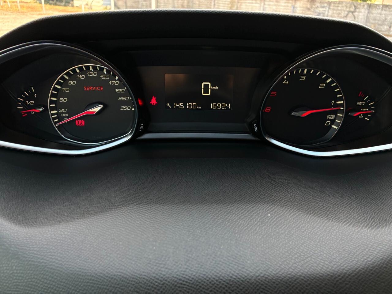 Peugeot 308 BlueHDi 150 S&S SW Allure
