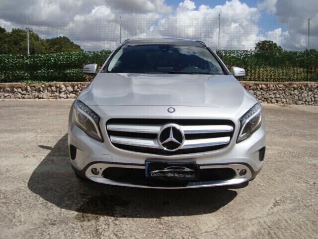 Mercedes-benz GLA 200d Automatic ''TETTO PANORAMICO''