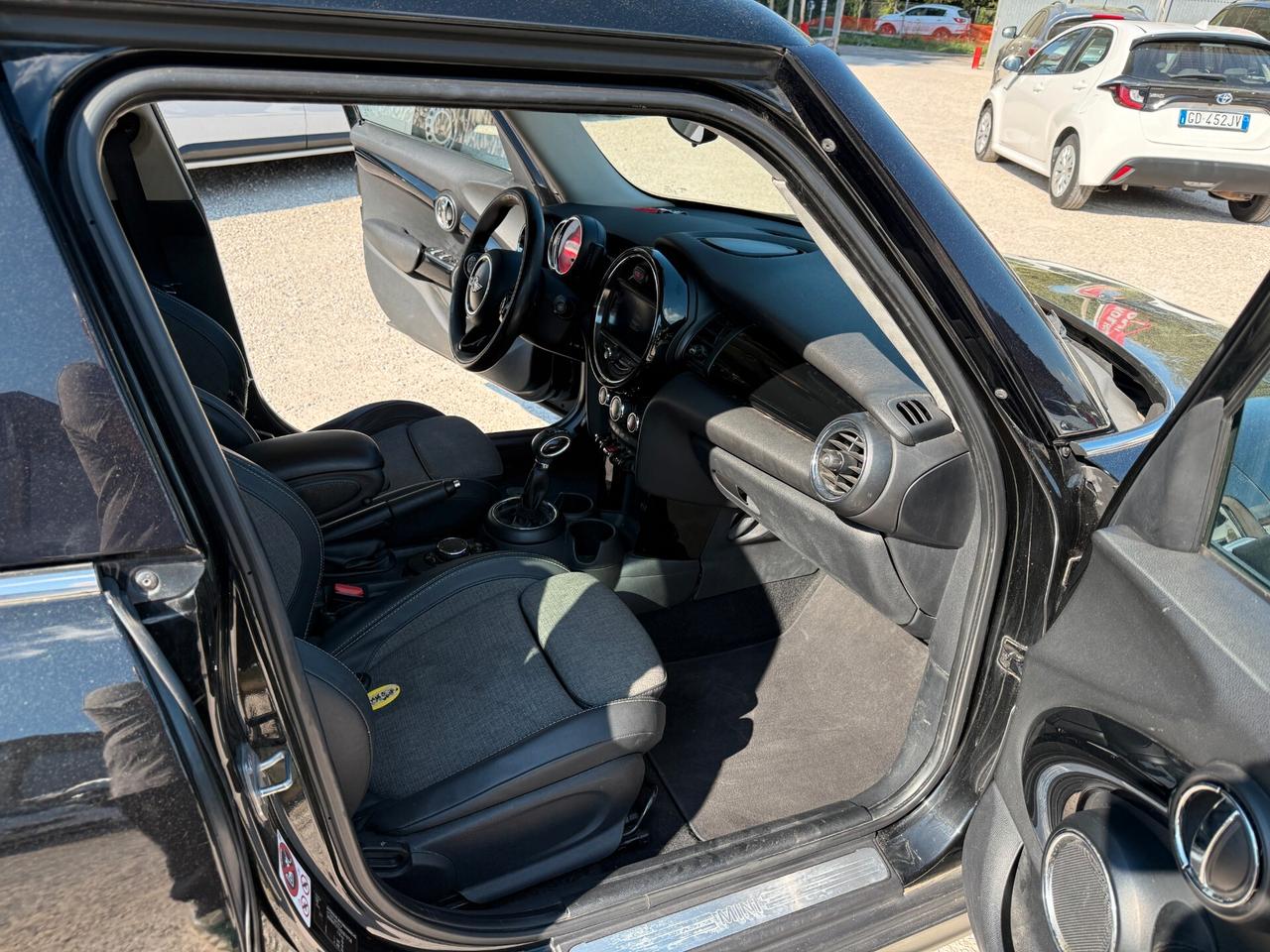Mini 1.5 Cooper D Hype 5 porte AUTOMATICA